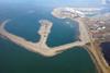 The construction of Maasvlakte 2 is proceeding according to plan.