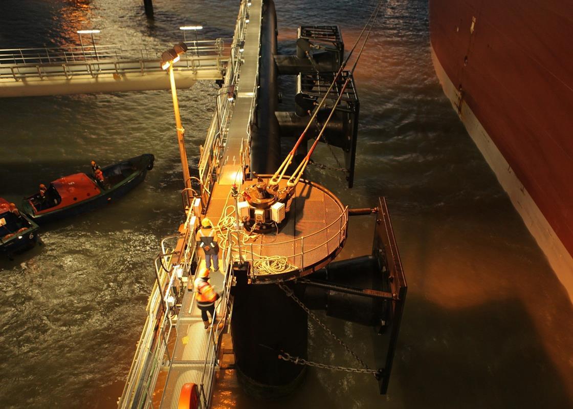 offers docking and mooring guidance News Port Strategy