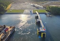 ShibataFenderTeam Equips New Barge Ramp at Port of Cairns, Australia