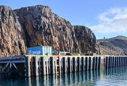extruded-fenders_special-application_fishing-habour_stykkisholmur_iceland_shibatafenderteam_News_Press