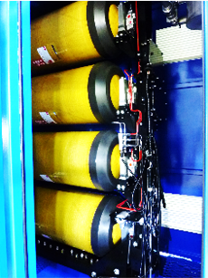 Large high-pressure hydrogen fuel tanks