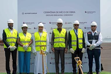 Officials at the groundbreaking ceremony to mark the beginning of construction at the new Luanda Terminal