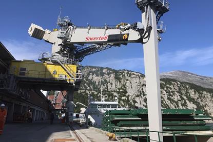 The Siwertell ST 490-M unloader in operation at Yara's terminal in Norway
