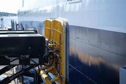 Trelleborg AutoMoor system positioned nex to a ship