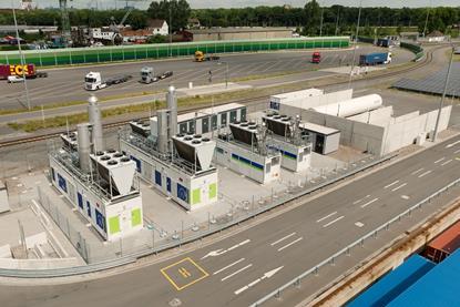 The image shows the CO2-neutral mtu energy system at Duisburg Gateway Terminal