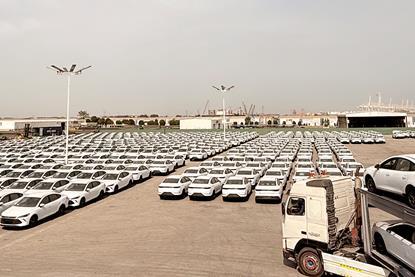 Lots and lots of identical white cars at Jafza