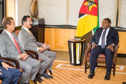 The photo shows Sultan Ahmed bin Sulayem, CEO of DP World, meeting with Mozambique’s President Filipe Nyusi in New York