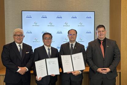 Members of DP World and ITOCHU at a memorandum of understanding signing ceremony