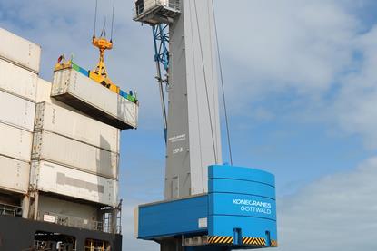 Konecranes Gottwald ESP.8 hybrid mobile harbour crane