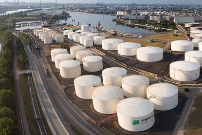 The image shows an aerial shot of enport tank terminal Hamburg, Blumensand