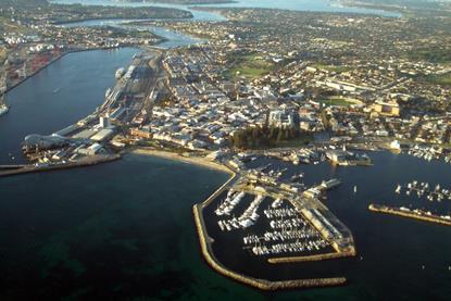 Fremantle and the Swan River viewed from the air, looking east towards Perth CBD. Photograph taken by Kristian Maley, 4 June 2005