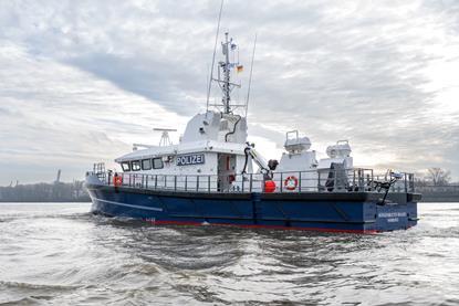 The image is of the WS1 Bürgermeister Brauer on the water at Hamburg