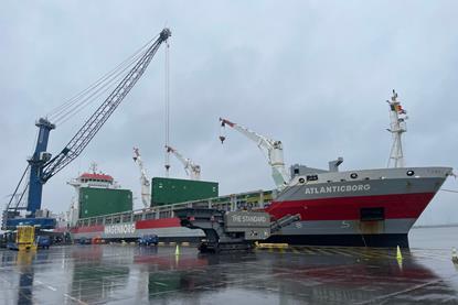 liebherr lhm 550 crane lifting cargo from the 'Atlanticborg'