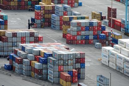 shipping-container-4245980_1280