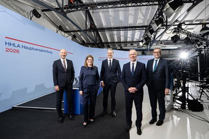 (l-r) Executive board members Jens Hansen, Annette Geiß and Torben Seebold, CEO Jeroen Eijsink, supervisory board chair Marcus Vitt