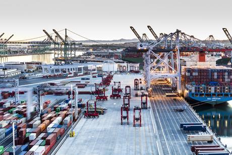 Kalmar automatic stacking crane and automated straddle carrier