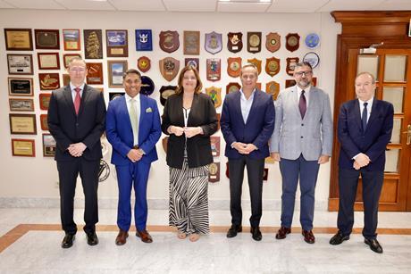 Visita-en-la-autoridad-portuaria-de-las-palmas