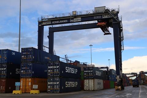 RTG crane with containers below