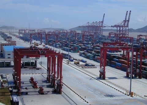 Jueshi Port has been polluted by petrochemicals Photo: Wikimedia Commons