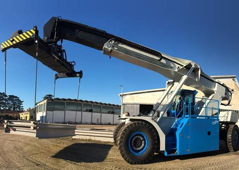 The Heavy-Duty Reach Stacker VRS-K sports a movable lifting capacity of 150 tonnes, apparently a first in the market