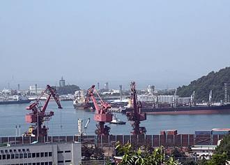 Incheon Port would suffer if Seoul is shelled
