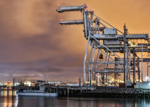 The Port of Oakland has approved a plan to improve air quality Photo: flickr.com
