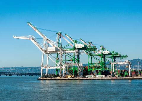 The Port of Oakland Photo: phoca2004/flickr/CC BY-NC-ND 2.0