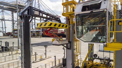 Kalmar FastCharge™ Straddle carriers with zero emissions